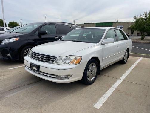 Diamond White 2003 Toyota Avalon XLS