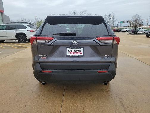 2025 Toyota RAV4 Hybrid XLE