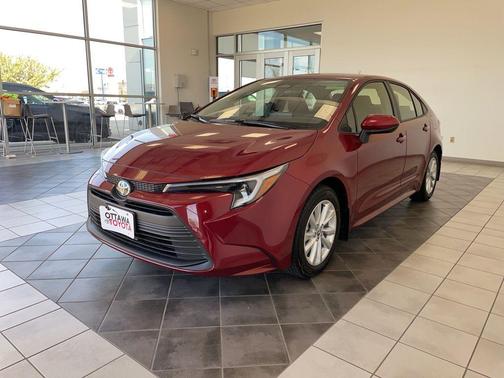 Pearl 2026 Toyota Corolla Hybrid LE