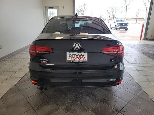 2017 Volkswagen Jetta 1.8T Sport