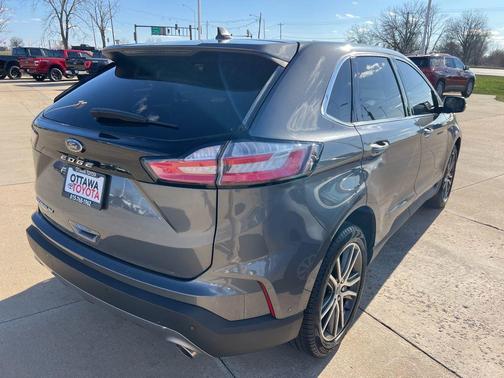 Carbonized Gray Metallic 2021 Ford Edge Titanium