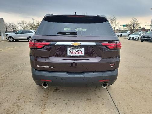 Black Cherry Metallic 2023 Chevrolet Traverse LT Cloth