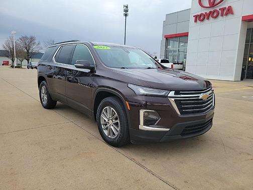 Black Cherry Metallic 2023 Chevrolet Traverse LT Cloth