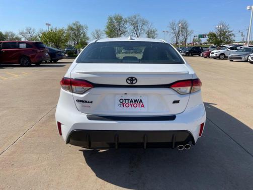 Ice Cap 2026 Toyota Corolla SE