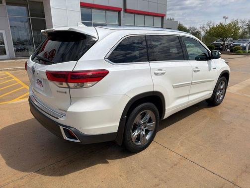 Blizzard Pearl 2017 Toyota Highlander Hybrid Platinum