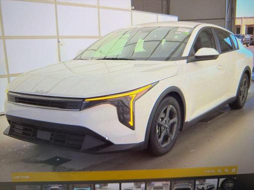 Snow White Pearl 2025 Kia K4 LXS