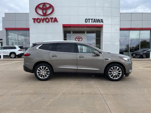 Pepperdust Metallic 2018 Buick Enclave Premium