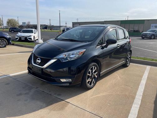 Super Black 2017 Nissan Versa Note SR