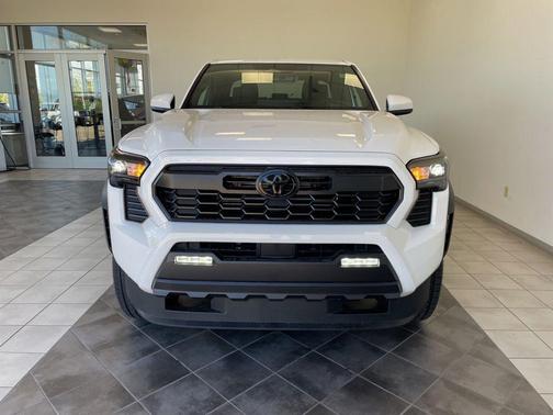 Ice 2026 Toyota Tacoma Hybrid TRD Off Road