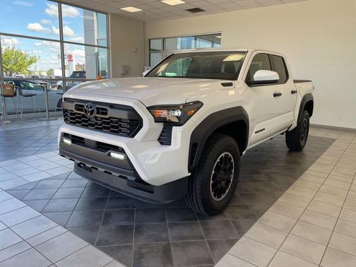 Ice 2026 Toyota Tacoma Hybrid TRD Off Road