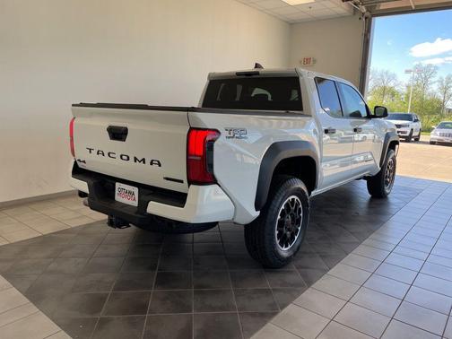 Ice 2026 Toyota Tacoma Hybrid TRD Off Road