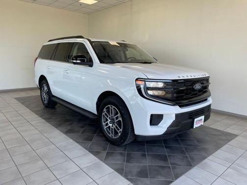 Oxford White 2025 Ford Expedition Active