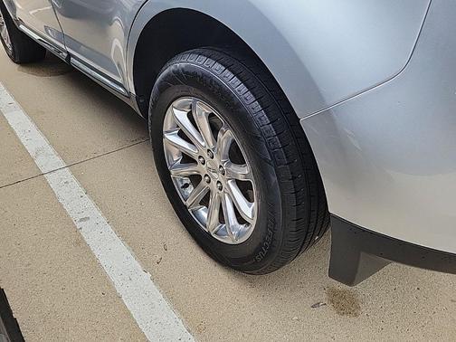 Ingot Silver Metallic 2013 Lincoln MKX Base