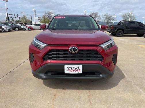 Pearl 2025 Toyota RAV4 Hybrid XLE