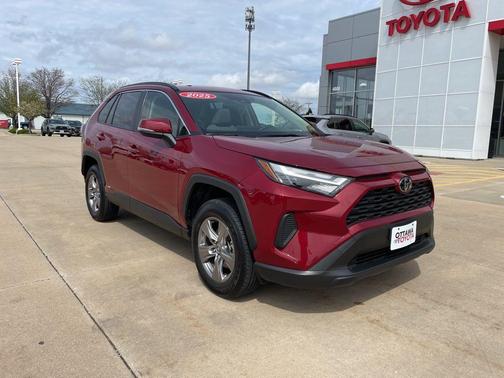 Pearl 2025 Toyota RAV4 Hybrid XLE