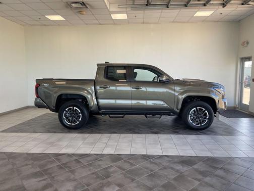 Bronze Oxide 2026 Toyota Tacoma Hybrid TRD Sport