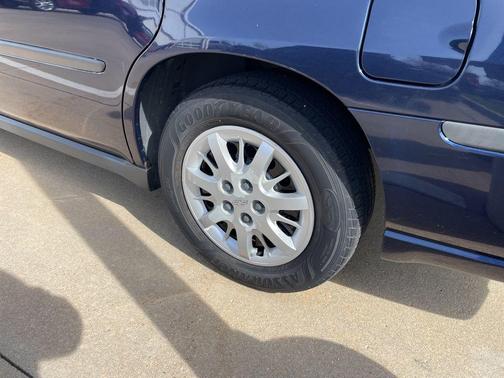 Dark Sapphire Metallic 2001 Chevrolet Impala Base