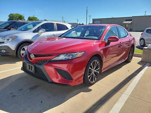 Supersonic Red 2020 Toyota Camry SE