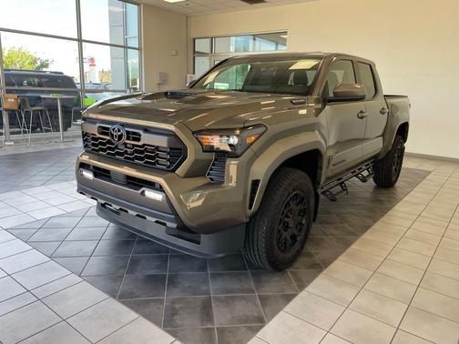 Bronze Oxide 2026 Toyota Tacoma Hybrid TRD Sport