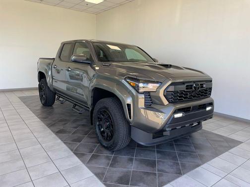 Bronze Oxide 2026 Toyota Tacoma Hybrid TRD Sport