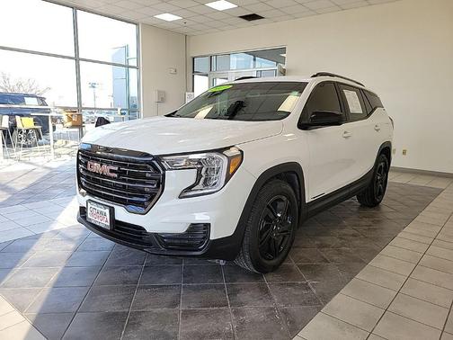 2023 GMC Terrain SLE