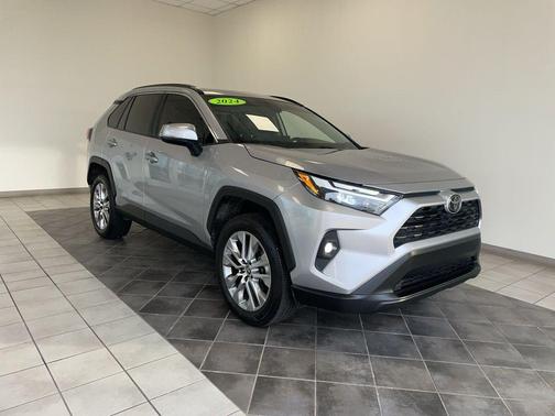 2024 Toyota RAV4 XLE Premium