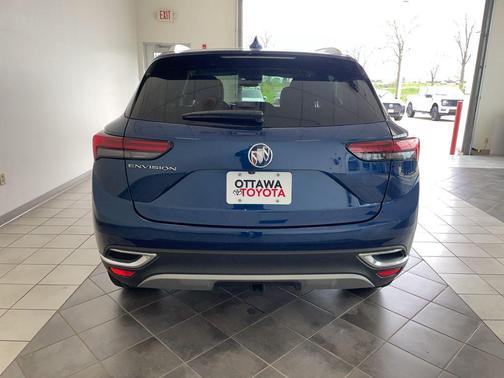 Sapphire Metallic 2022 Buick Envision FWD Preferred