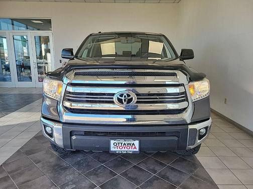 2017 Toyota Tundra SR5