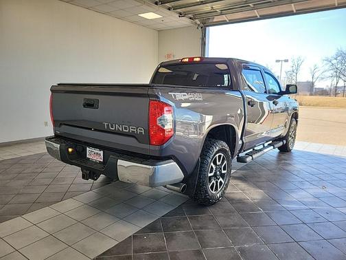 2017 Toyota Tundra SR5