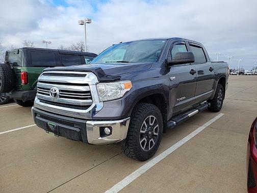 2017 Toyota Tundra SR5