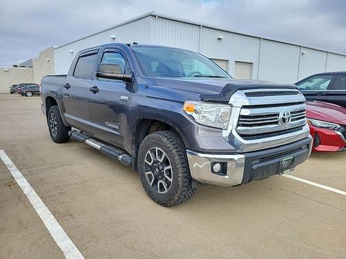 2017 Toyota Tundra SR5