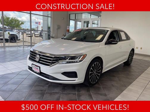 Pure White 2022 Volkswagen Passat 2.0T Limited Edition