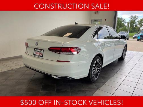 Pure White 2022 Volkswagen Passat 2.0T Limited Edition