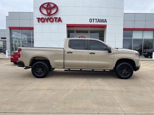 2022 Chevrolet Silverado 1500 Custom Trail Boss