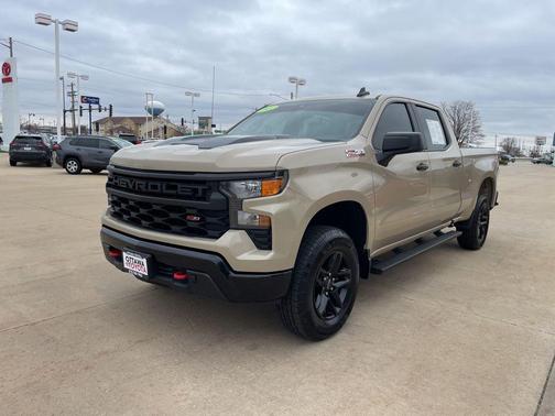 2022 Chevrolet Silverado 1500 Custom Trail Boss