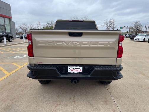 2022 Chevrolet Silverado 1500 Custom Trail Boss