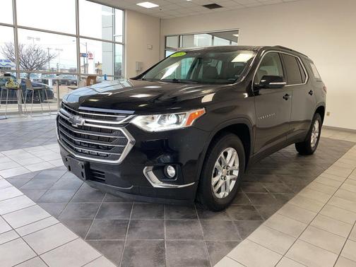 2020 Chevrolet Traverse LT Cloth