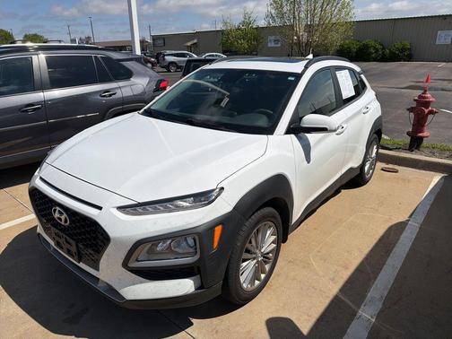 Lunar White 2021 Hyundai KONA SEL Plus