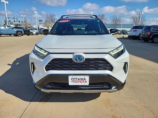 2024 Toyota RAV4 Hybrid SE