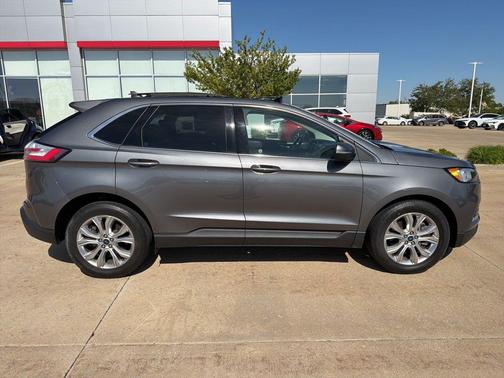 Carbonized Gray Metallic 2021 Ford Edge Titanium
