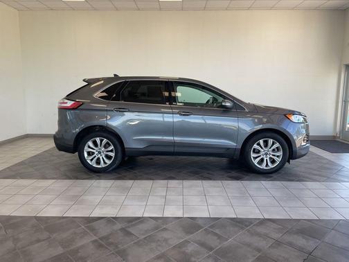 Carbonized Gray Metallic 2021 Ford Edge Titanium