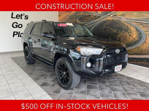 Midnight Black Metallic 2019 Toyota 4Runner SR5
