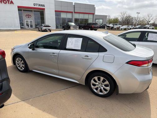 Classic Silver Metallic 2025 Toyota Corolla LE