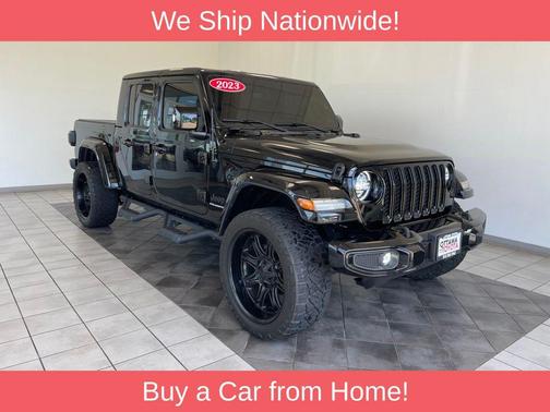 Black Clearcoat 2023 Jeep Gladiator Overland