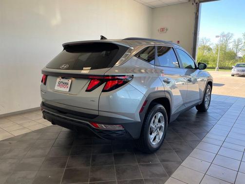 Shimmering Silver 2024 Hyundai TUCSON SEL