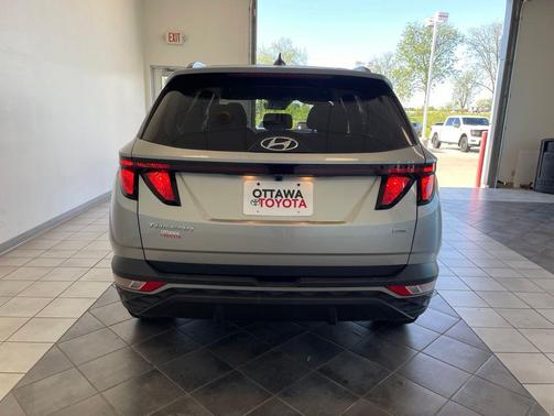 Shimmering Silver 2024 Hyundai TUCSON SEL