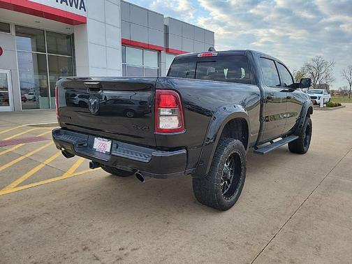 Diamond Black Crystal Pearlcoat 2023 RAM 1500 Big Horn/Lone Star