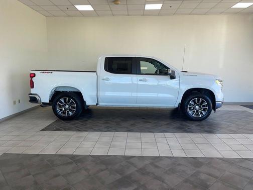 Summit White 2024 Chevrolet Silverado 1500 LT