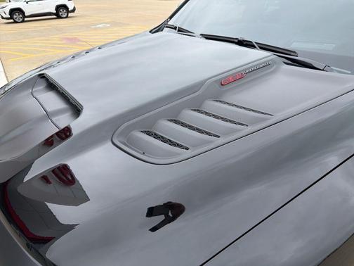 Diamond Black Crystal Pearlcoat 2022 RAM 1500 TRX