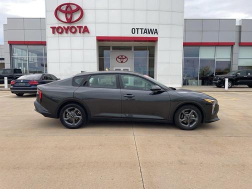 Interstellar Gray 2025 Kia K4 LXS